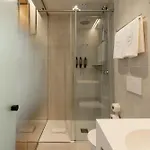 מלון Livo Boutique Living
